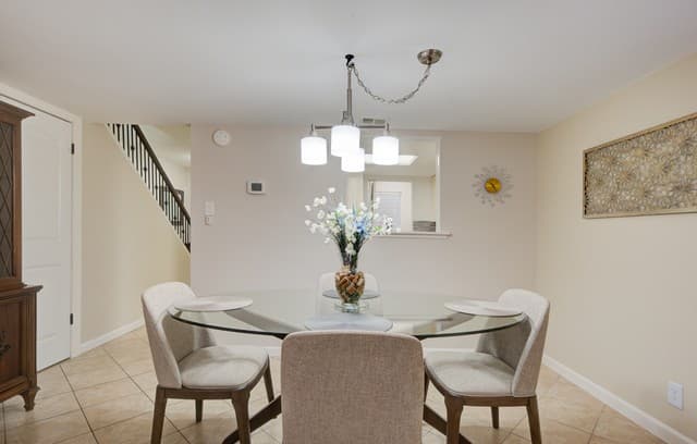 2-bedroom rental at 11303 Vance Jackson Unit L2 in San Antonio, TX — photo 5