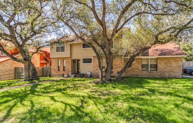 4-bedroom rental at 4518 Meredith Woods St in San Antonio, TX — photo 1