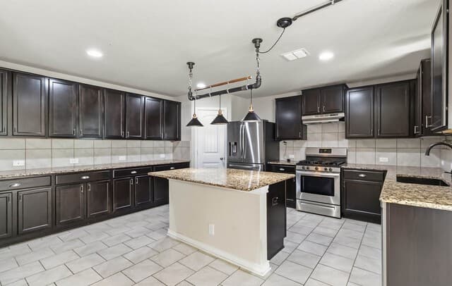 3-bedroom rental at 2923 Sunset Bnd in San Antonio, TX — photo 5