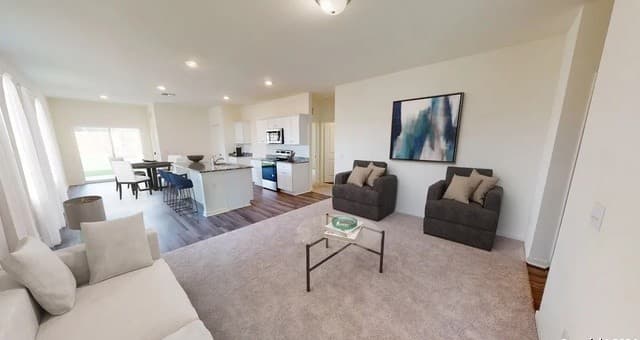 3-bedroom rental at 927 Dankworth in San Antonio, TX — photo 4