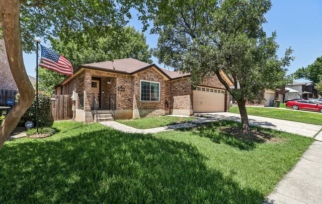3-bedroom rental at 3733 Davenport in Schertz, TX — photo 2