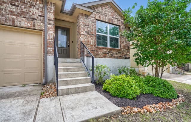4-bedroom rental at 6014 Akin Quay in San Antonio, TX — photo 4