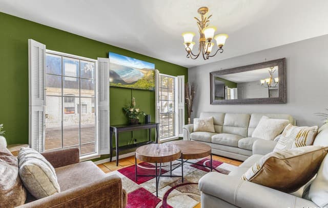 3-bedroom rental at 1045 Shook Ave Unit 106 in San Antonio, TX — photo 4