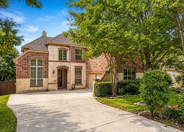 5-bedroom rental at 7739 Winecup HL in San Antonio, TX — photo 1