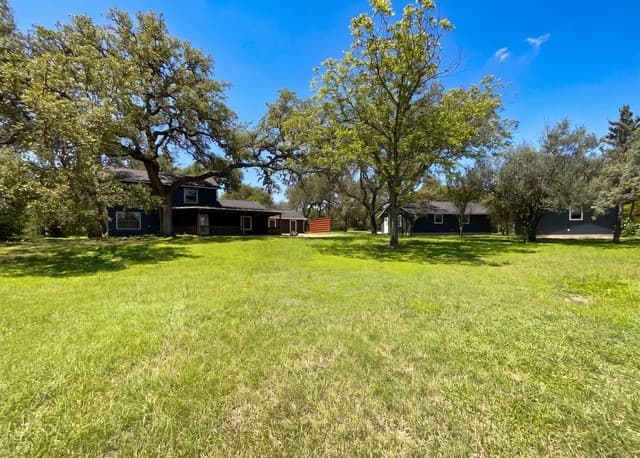 4-bedroom rental at 15422 Geronimo Loop in San Antonio, TX — photo 5