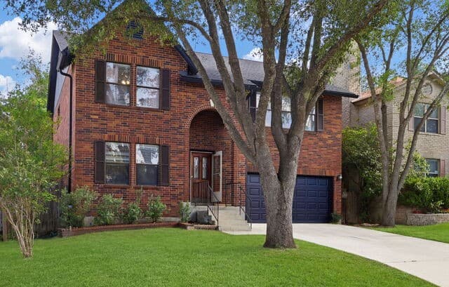 3-bedroom rental at 9520 Cantura Crst in San Antonio, TX — photo 2