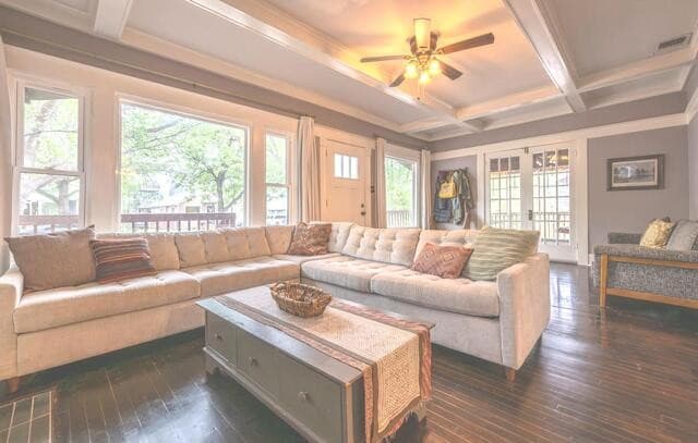 2-bedroom rental at 1136 W Russell in San Antonio, TX — photo 2