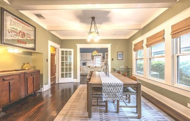 2-bedroom rental at 1136 W Russell in San Antonio, TX — photo 4