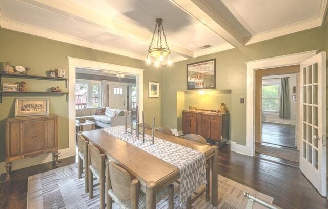 2-bedroom rental at 1136 W Russell in San Antonio, TX — photo 5