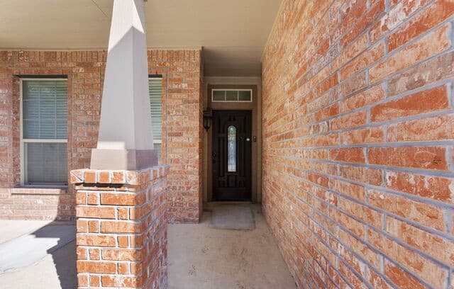 3-bedroom rental at 6011 Enchantment in San Antonio, TX — photo 4