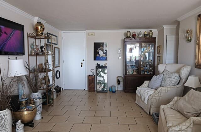 1-bedroom rental at 7039 San Pedro Ave Unit 203 in San Antonio, TX — photo 1