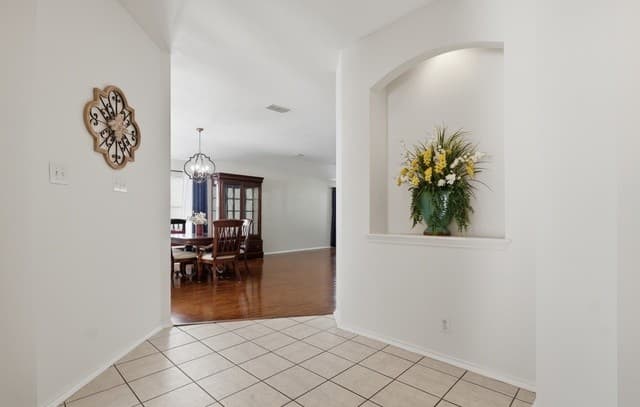 3-bedroom rental at 9338 Pinkerton Way in San Antonio, TX — photo 4