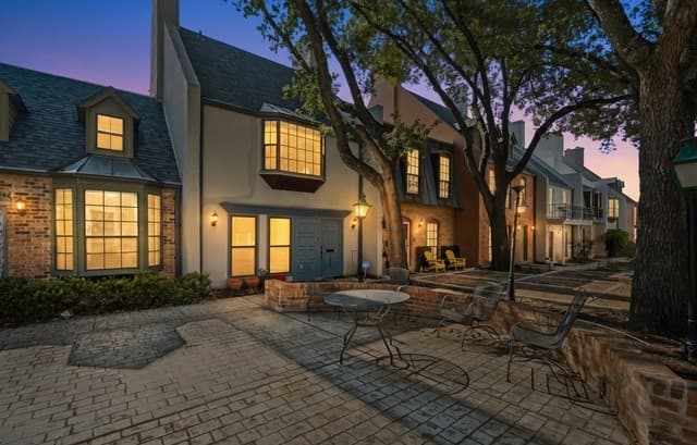 2-bedroom rental at 1194 Garraty Rd Unit 2 in San Antonio, TX — photo 1