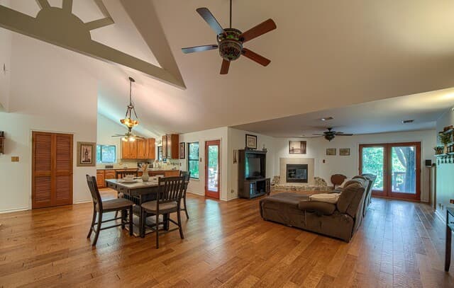 3-bedroom rental at 25627 Dull Knife Trl in San Antonio, TX — photo 3