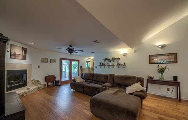 3-bedroom rental at 25627 Dull Knife Trl in San Antonio, TX — photo 5