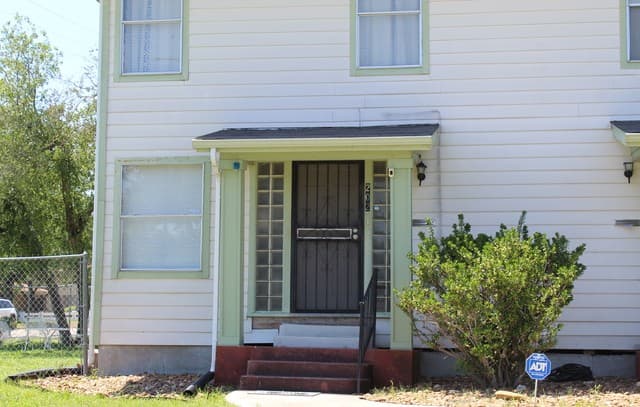rental at 204 Senisa Dr in San Antonio, TX — photo 4