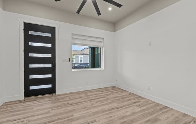2-bedroom rental at 1227 Burnet St in San Antonio, TX — photo 5