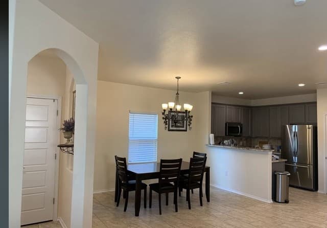 3-bedroom rental at 5981 Midcrown Dr in San Antonio, TX — photo 3