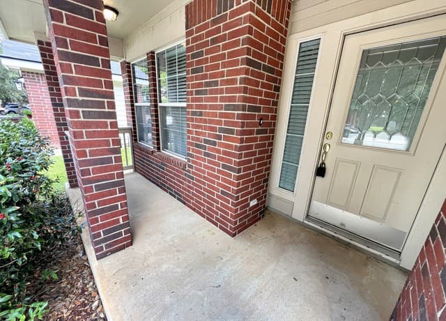 3-bedroom rental at 9242 Mare Country in San Antonio, TX — photo 2