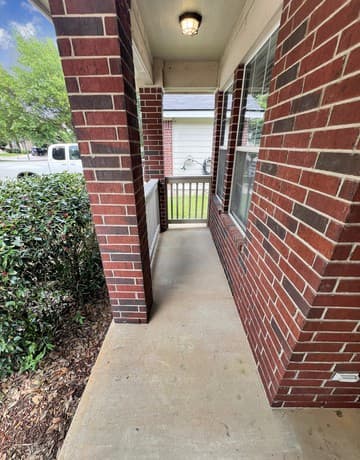 3-bedroom rental at 9242 Mare Country in San Antonio, TX — photo 3
