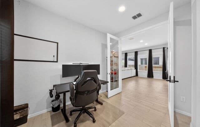 3-bedroom rental at 12723 Dewberry Creek in San Antonio, TX — photo 3