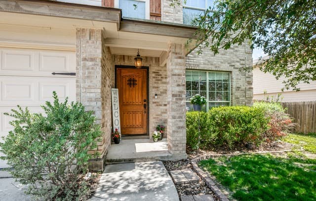 4-bedroom rental at 9723 Palomino Oaks in San Antonio, TX — photo 3