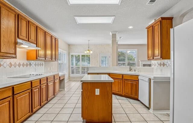 3-bedroom rental at 2430 Rogers Loop in San Antonio, TX — photo 3