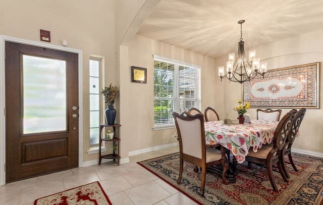4-bedroom rental at 422 Woodside Way in Cibolo, TX — photo 3