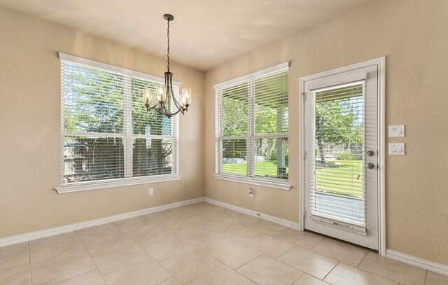4-bedroom rental at 422 Woodside Way in Cibolo, TX — photo 4