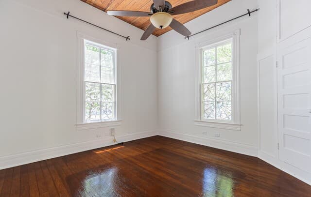 2-bedroom rental at 1419 Wyoming St in San Antonio, TX — photo 3