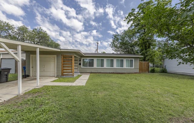 3-bedroom rental at 323 Basswood Dr in San Antonio, TX — photo 2