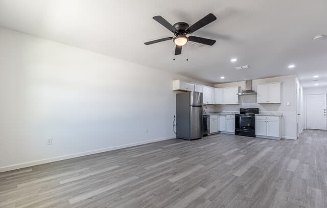 3-bedroom rental at 1010 County Road 4516 Unit 1008 in Castroville, TX — photo 5