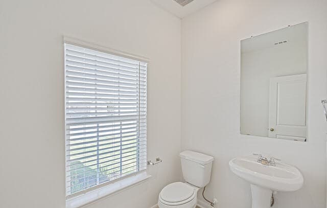 4-bedroom rental at 15022 Telfaire Meadow in Von Ormy, TX — photo 4