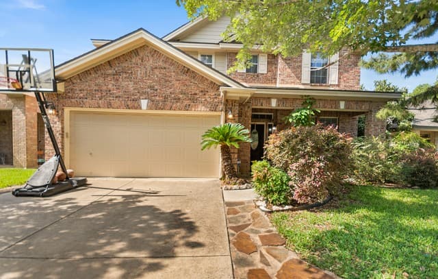 4-bedroom rental at 7819 Chilton Stage in San Antonio, TX — photo 1