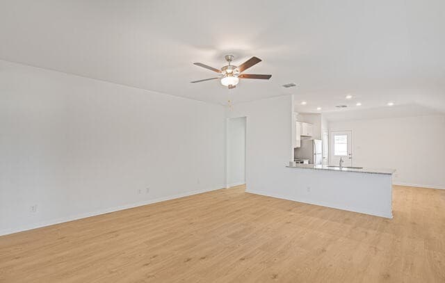 3-bedroom rental at 15014 Telfaire Meadow in Von Ormy, TX — photo 4