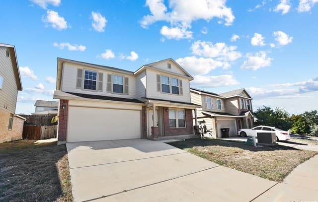 4-bedroom rental at 3930 Ashleaf Pecan in San Antonio, TX — photo 2