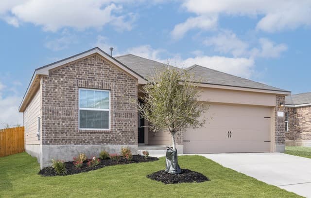 3-bedroom rental at 4014 Mistyrock Way in Von Ormy, TX — photo 2