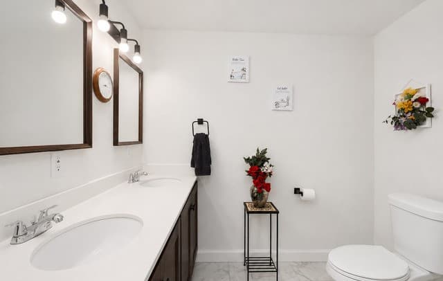3-bedroom rental at 1034 Eldorado St in San Antonio, TX — photo 4