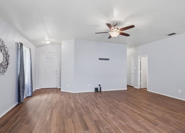3-bedroom rental at 4714 Dapple in San Antonio, TX — photo 5