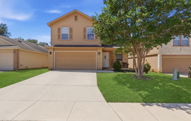 4-bedroom rental at 24715 Magnolia Fls in San Antonio, TX — photo 2