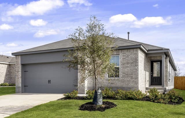 4-bedroom rental at 15107 Telfaire Meadow in Von Ormy, TX — photo 2