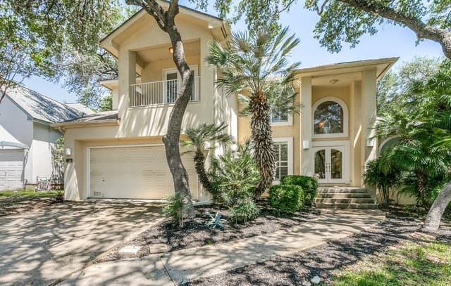 4-bedroom rental at 1723 Hadbury Ln in San Antonio, TX — photo 1
