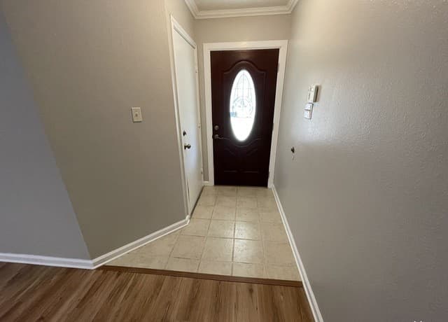 3-bedroom rental at 7815 Caspian Bay Dr in Converse, TX — photo 2