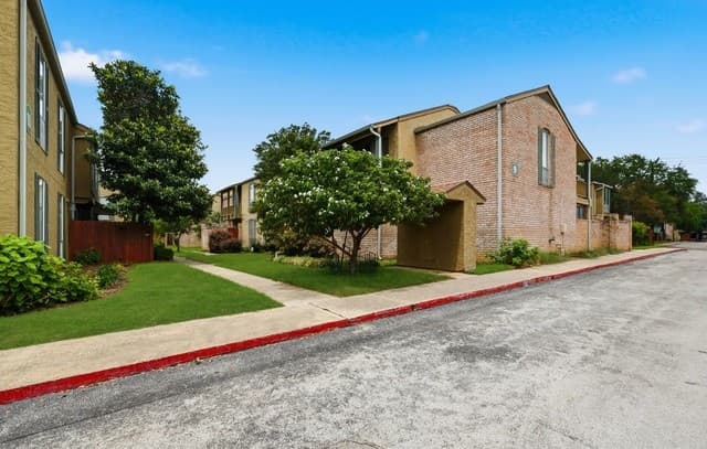 3-bedroom rental at 3678 Hidden Dr Unit 905 in San Antonio, TX — photo 3