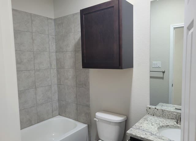 rental at 9302 Canyon Bnd in Converse, TX — photo 5