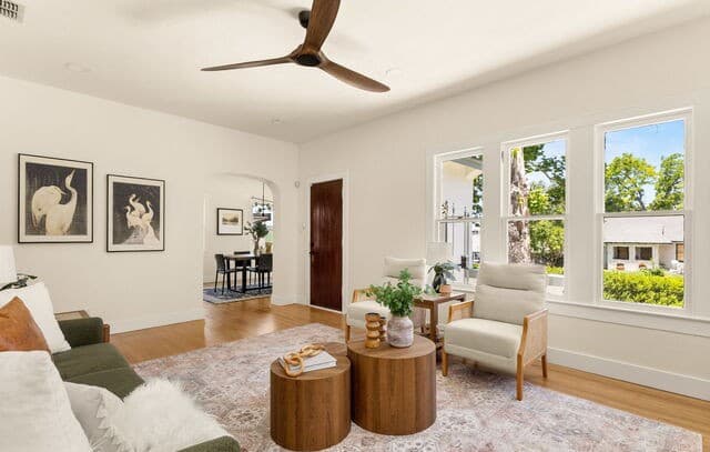 3-bedroom rental at 334 W Lullwood Ave in San Antonio, TX — photo 4