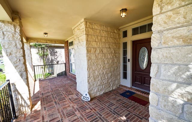 4-bedroom rental at 3222 Monarch in San Antonio, TX — photo 5