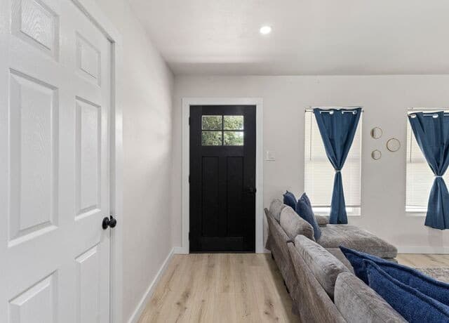 4-bedroom rental at 503 Pickwell Dr in San Antonio, TX — photo 3