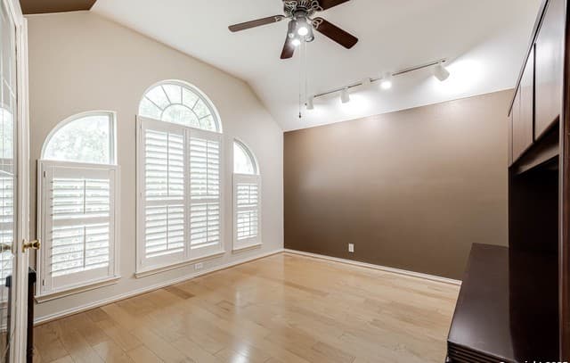 4-bedroom rental at 18719 Rogers Pass in San Antonio, TX — photo 5