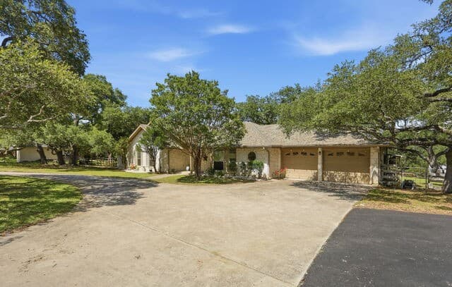 Home for sale at 13018 Summer Meadows in Spring Branch, TX — photo 2